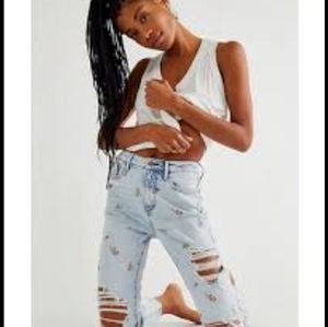 Driftwood Embroidered mother jeans size 27